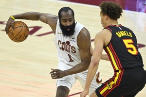 九游电脑版平台-首轮潜在对手？ESPN明日胜率预测：哈登单核骑士48.3% 老鹰51.7%